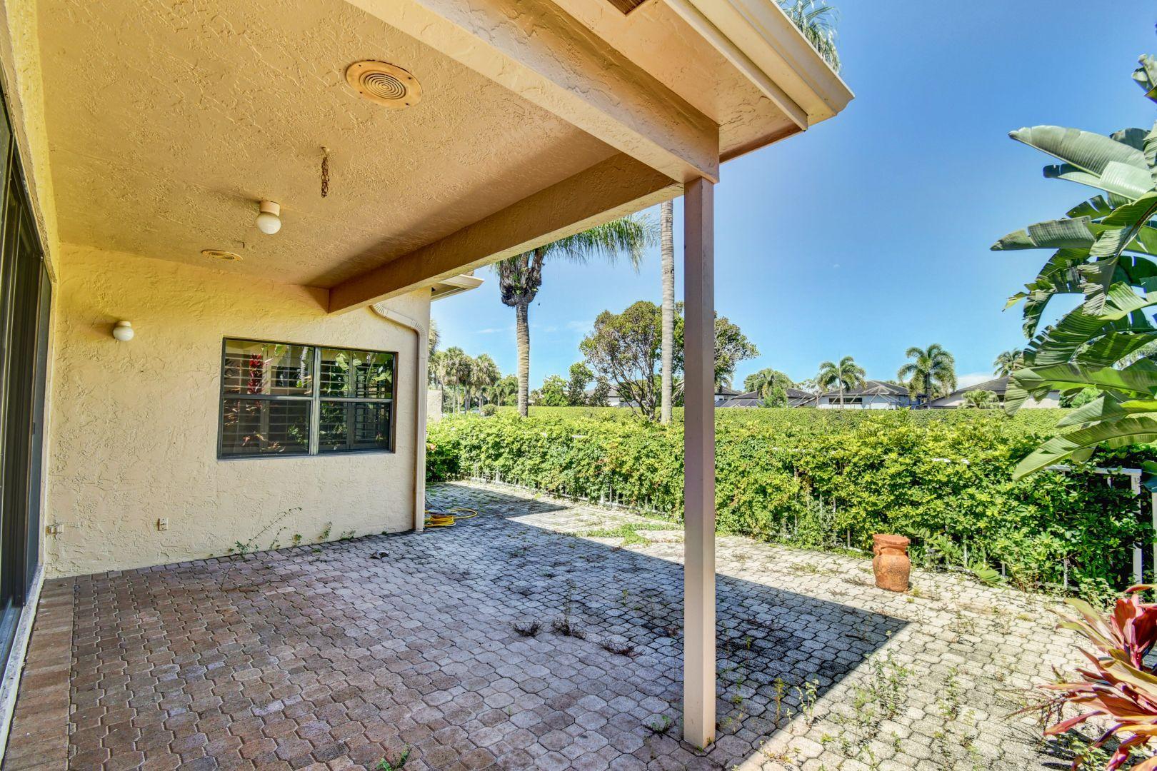 17517 Vía Capri Boca Raton, FL 33496 - Photo 28 of 31 31_dsc_3789_90_91_92_93