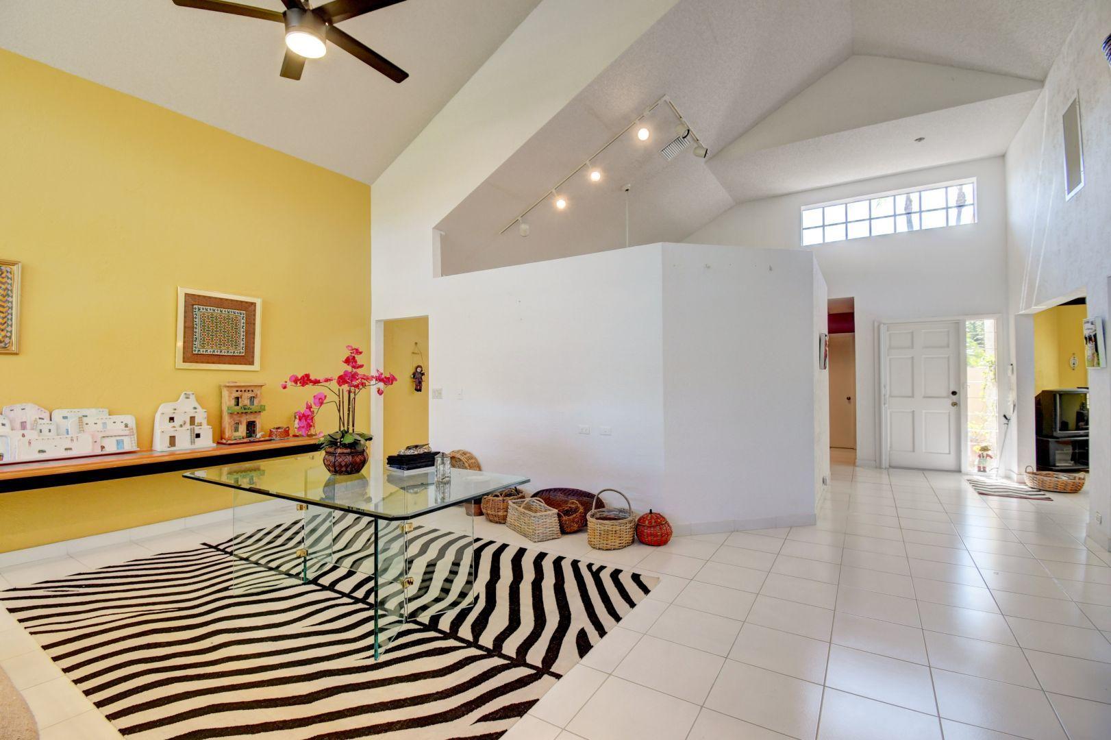17517 Vía Capri Boca Raton, FL 33496 - Photo 6 of 31 09_dsc_3479_80_81_82_83