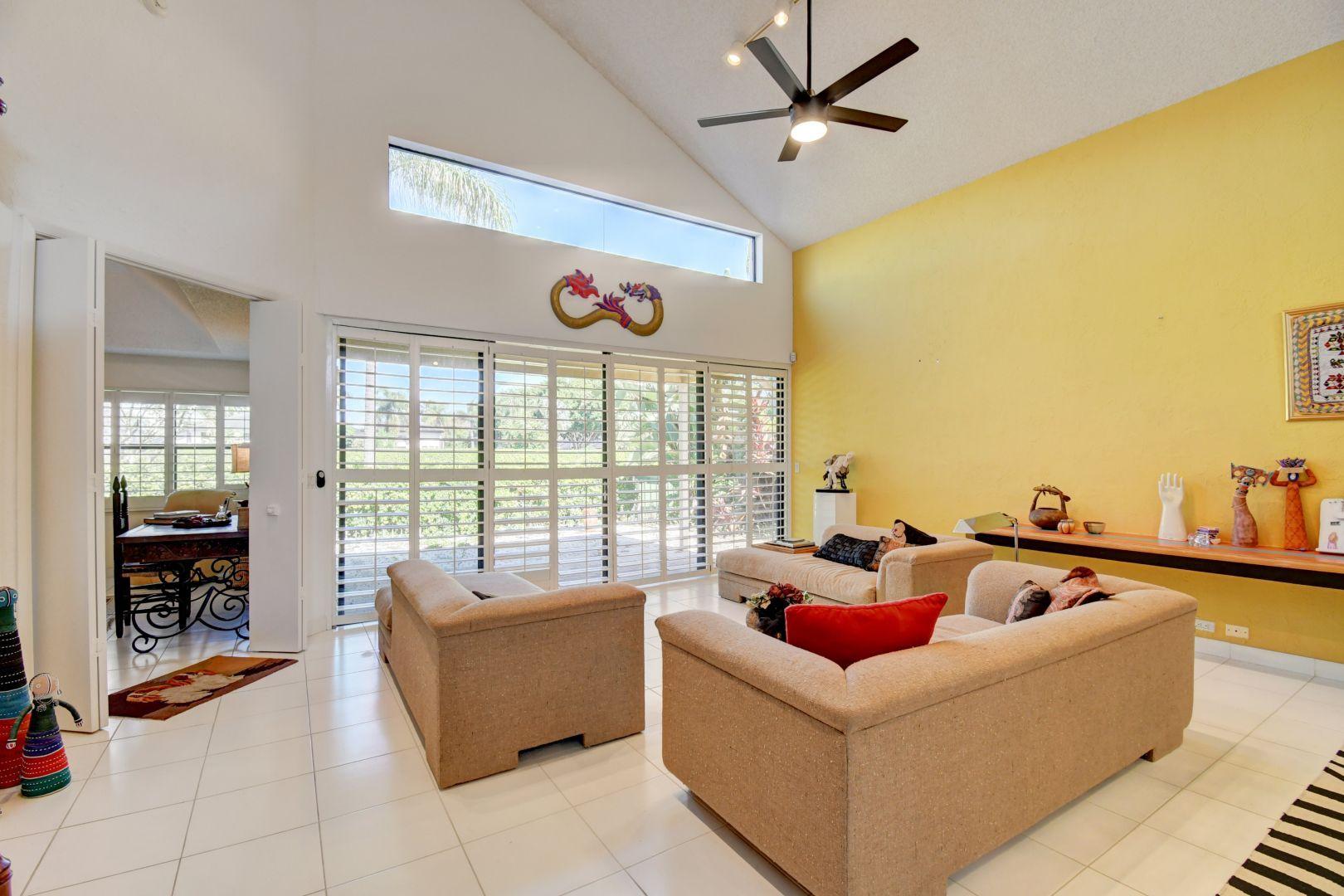 17517 Vía Capri Boca Raton, FL 33496 - Photo 7 of 31 10_dsc_3489_90_91_92_93