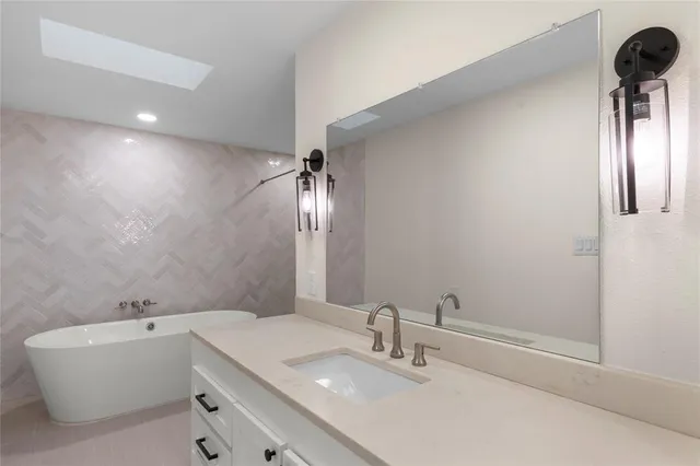 $475,000 | 109 Arrow Way, Gun Barrel City, TX 75156