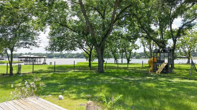 $475,000 | 109 Arrow Way, Gun Barrel City, TX 75156