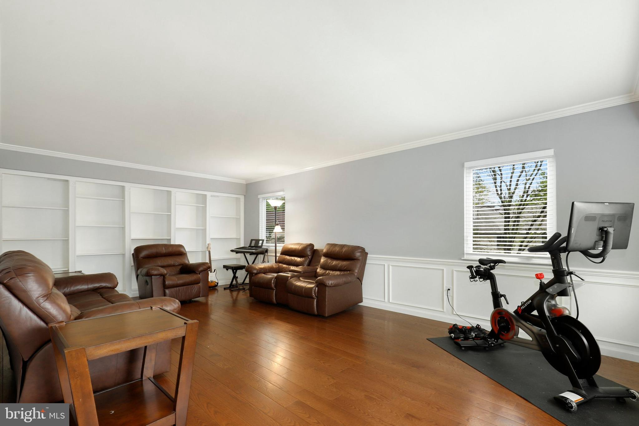 5945 Hall Street West Springfield, VA 22152 - Photo 3 of 56 Gallery Image 3