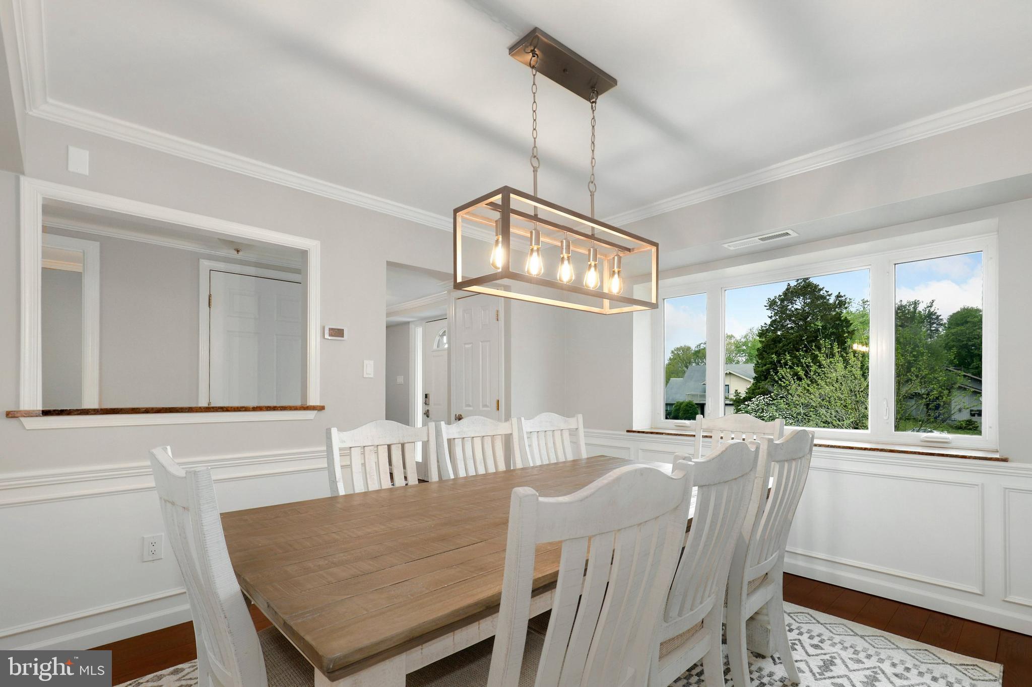 5945 Hall Street West Springfield, VA 22152 - Photo 8 of 56 Gallery Image 8