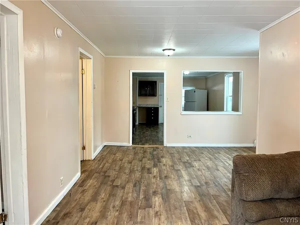 $1,300 | 97 East Seneca Street, Oswego, NY 13126