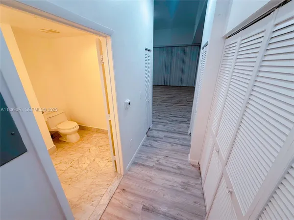a picture of a room