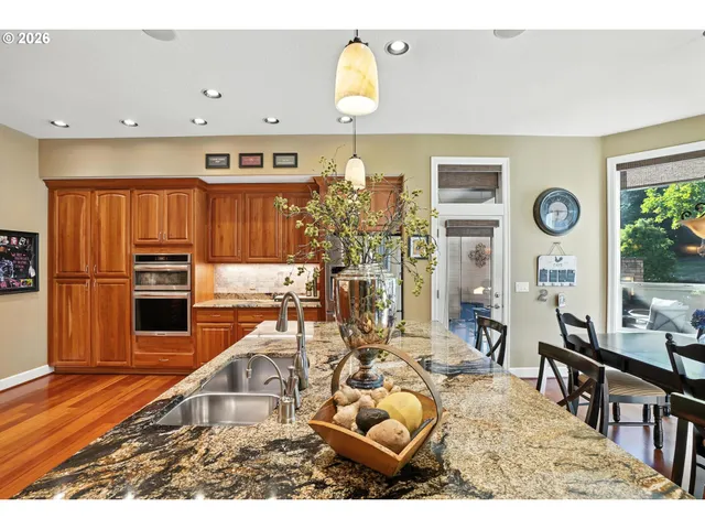 $1,950,000 | 3345 Northwest 14th Avenue, Camas, WA 98607