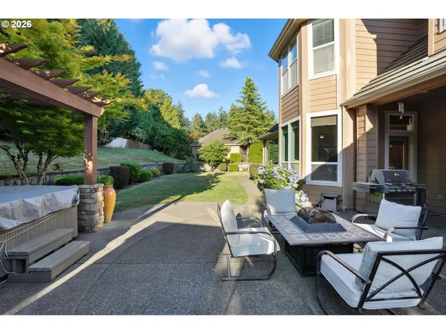 $1,950,000 | 3345 Northwest 14th Avenue, Camas, WA 98607