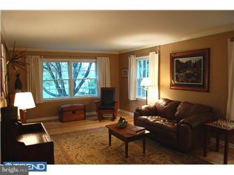 904 Sconnelltown Road West Chester, PA 19382 - Photo 2 of 12 Living Room
