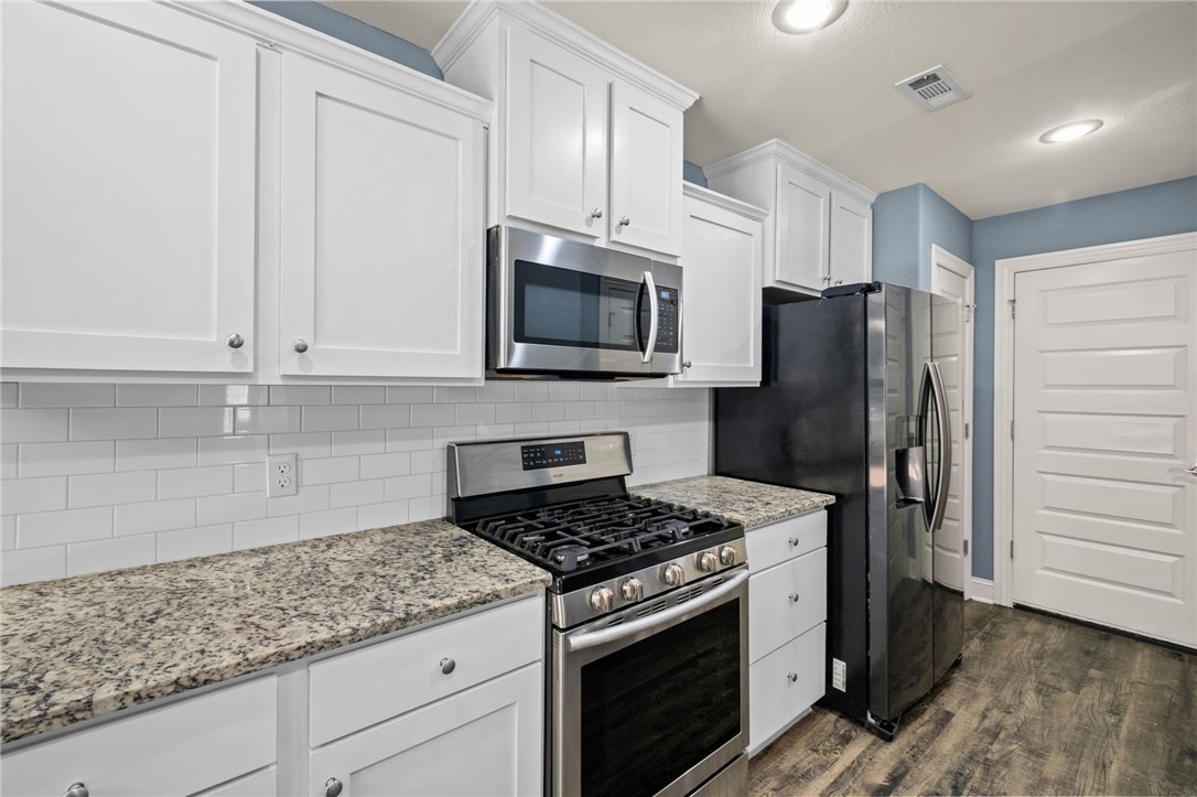 234 Alexandra Loop Elkins, AR 72727 - Photo 11 of 27 Gallery Image 11