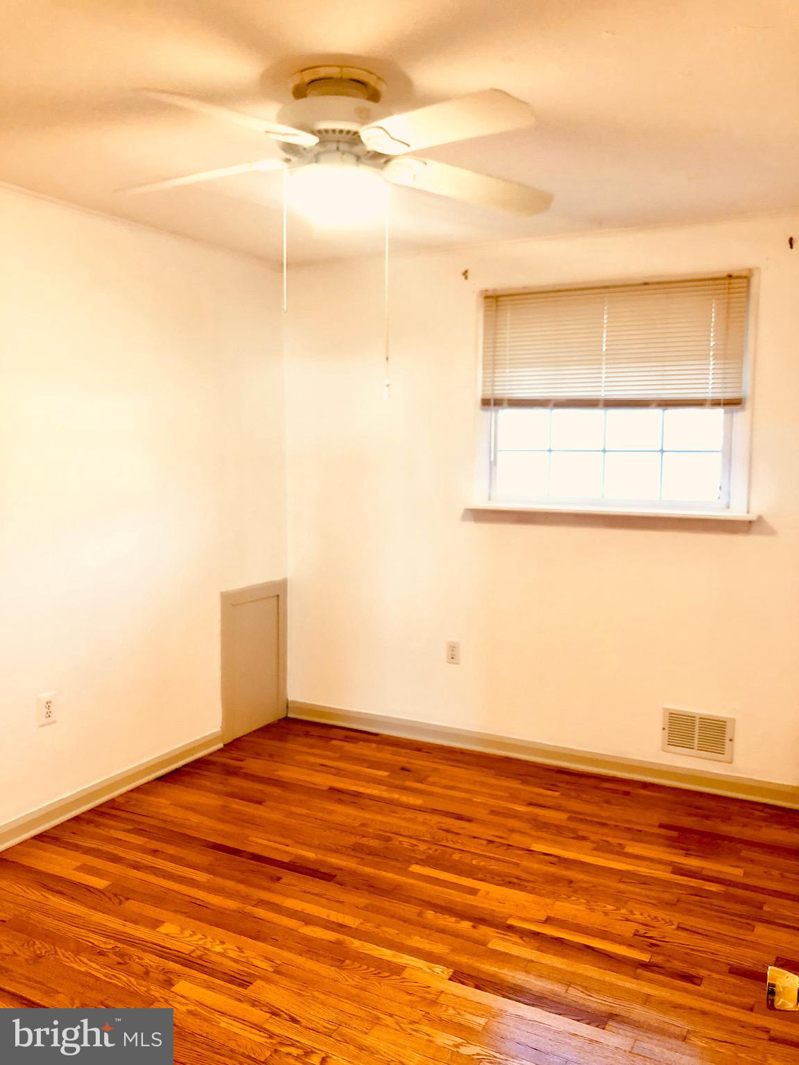 2 Bisbee Road Newark, DE 19711 - Photo 15 of 17 2nd floor bedroom