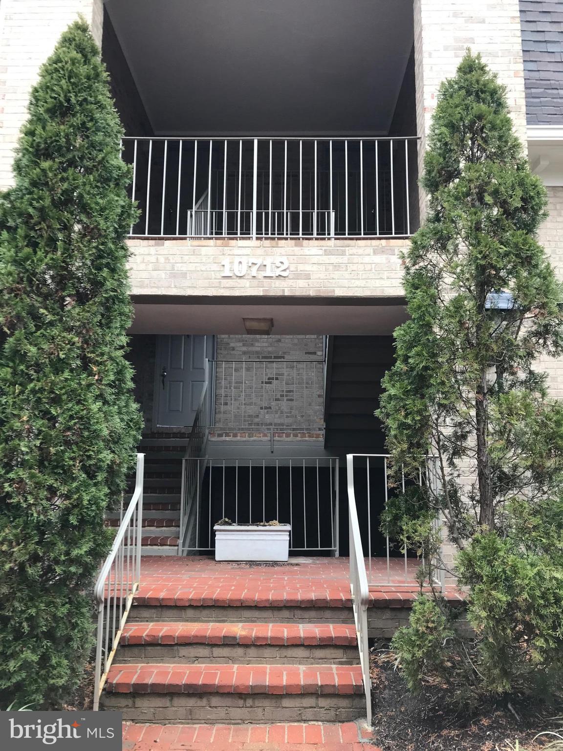 10712 Kings Riding Way, Unit T115 Rockville, MD 20852 - Photo 5 of 27 Stairs entering the unit.