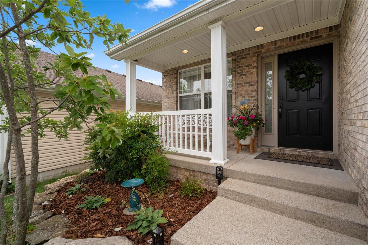 209 Shell Court Lexington, KY 40511 - Photo 2 of 39 03-IVA09398
