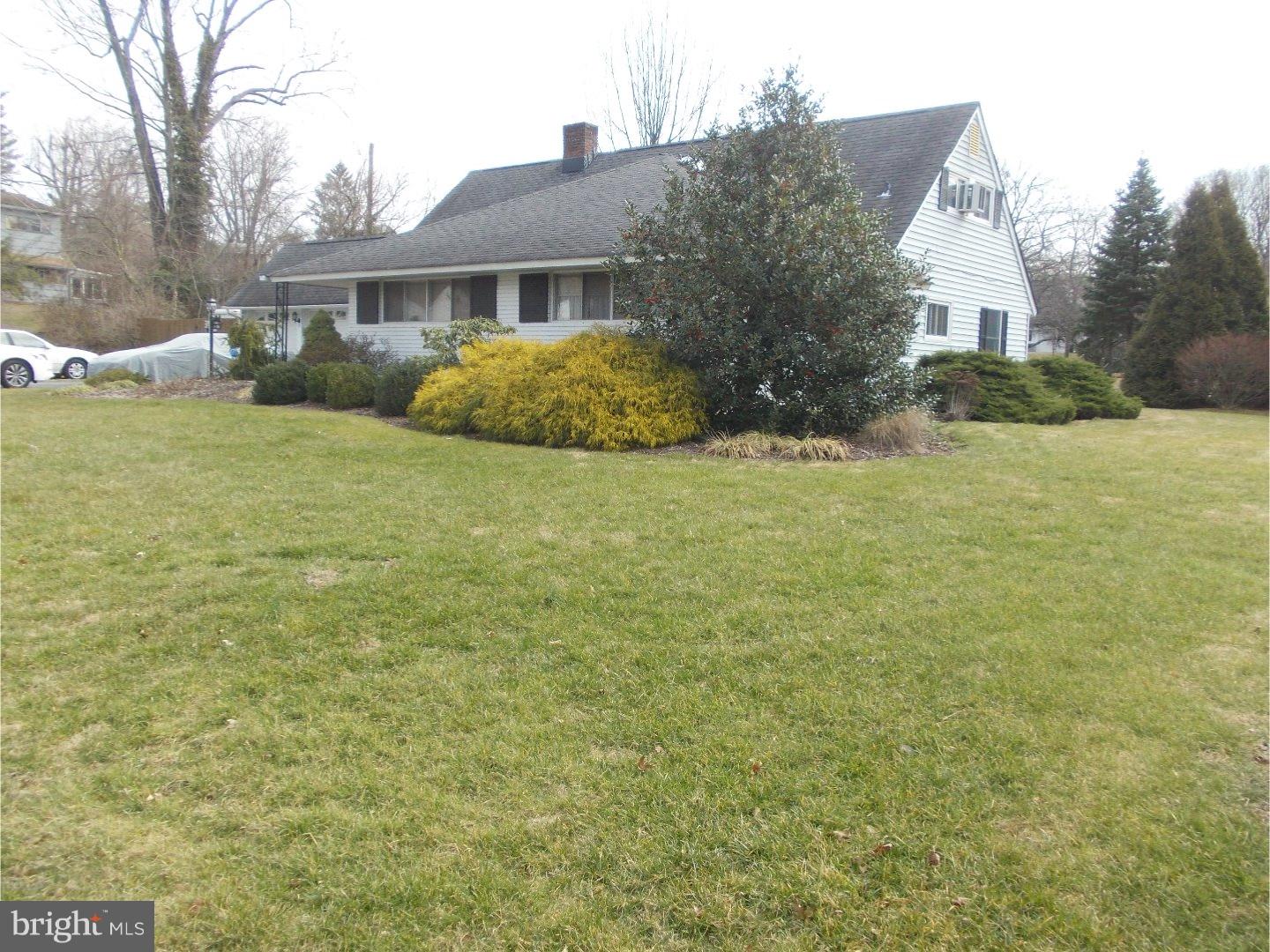 2 Foxglove Road Levittown, PA 19056 - Photo 3 of 22 Gallery Image 3