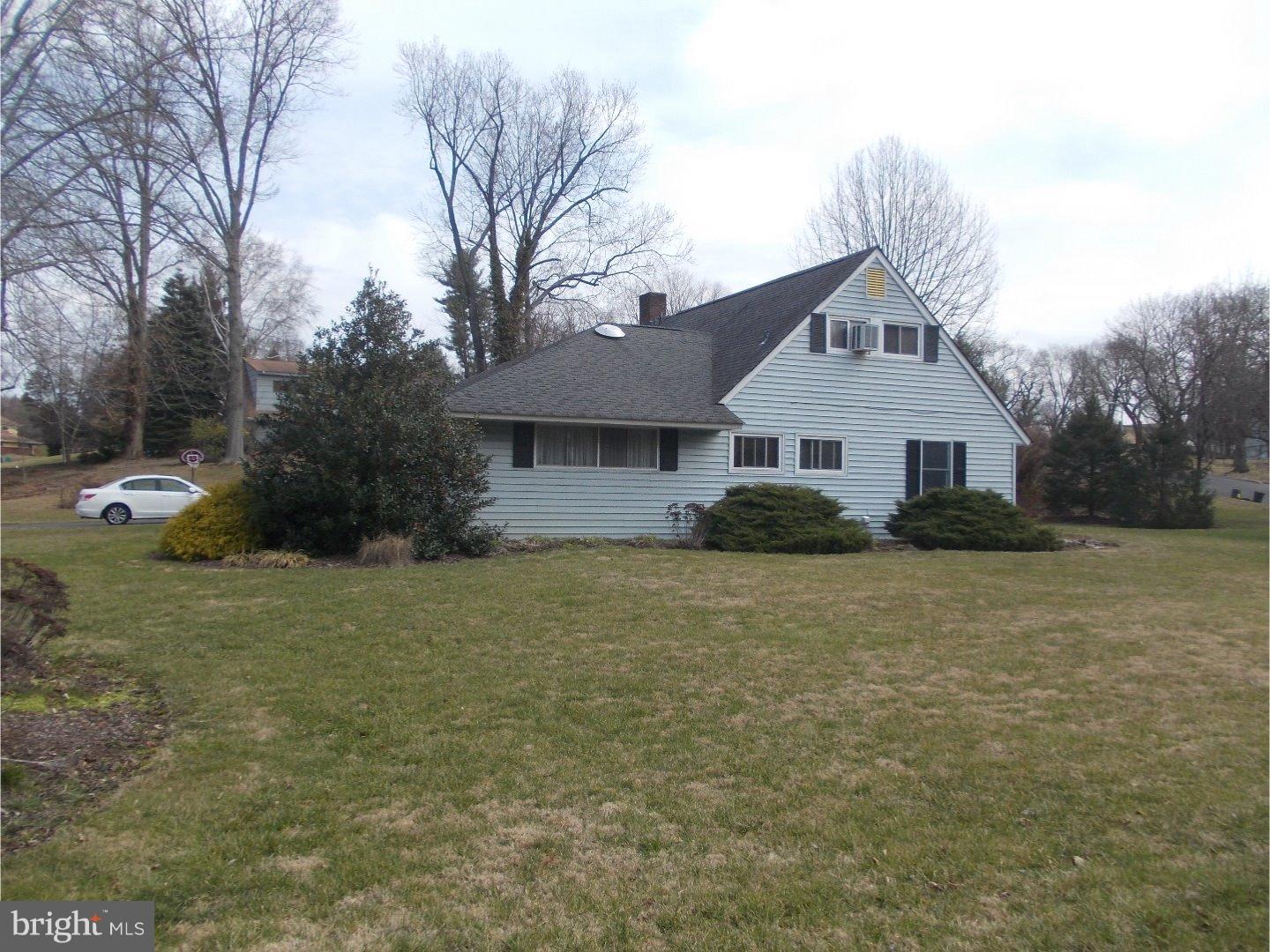 2 Foxglove Road Levittown, PA 19056 - Photo 4 of 22 Exterior Side