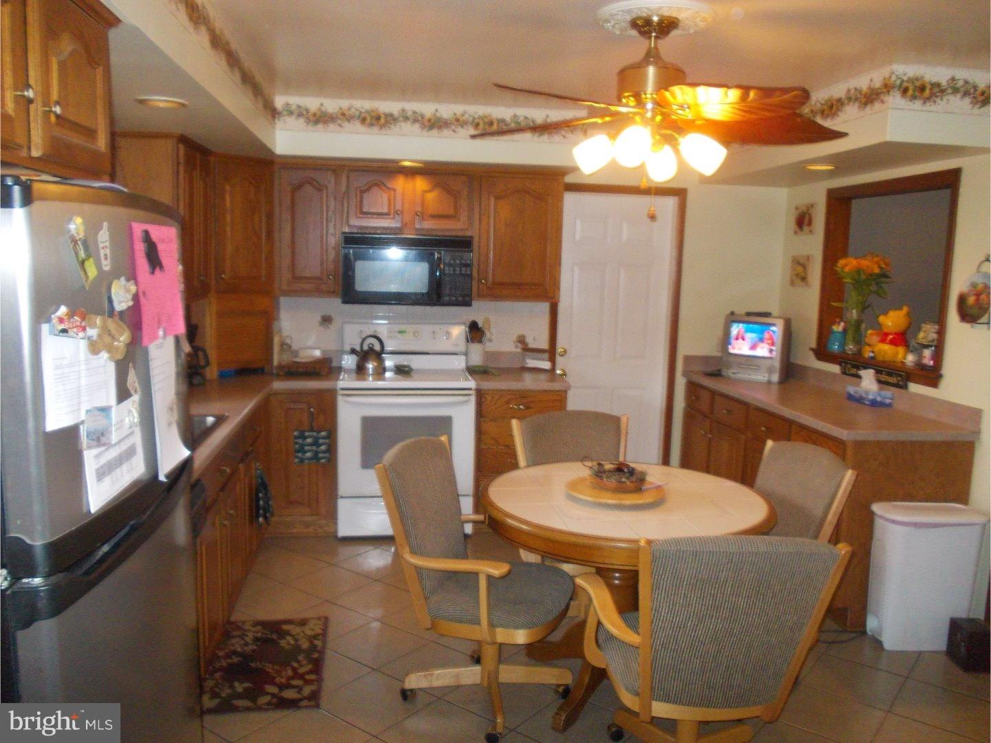 2 Foxglove Road Levittown, PA 19056 - Photo 5 of 22 Kitchen