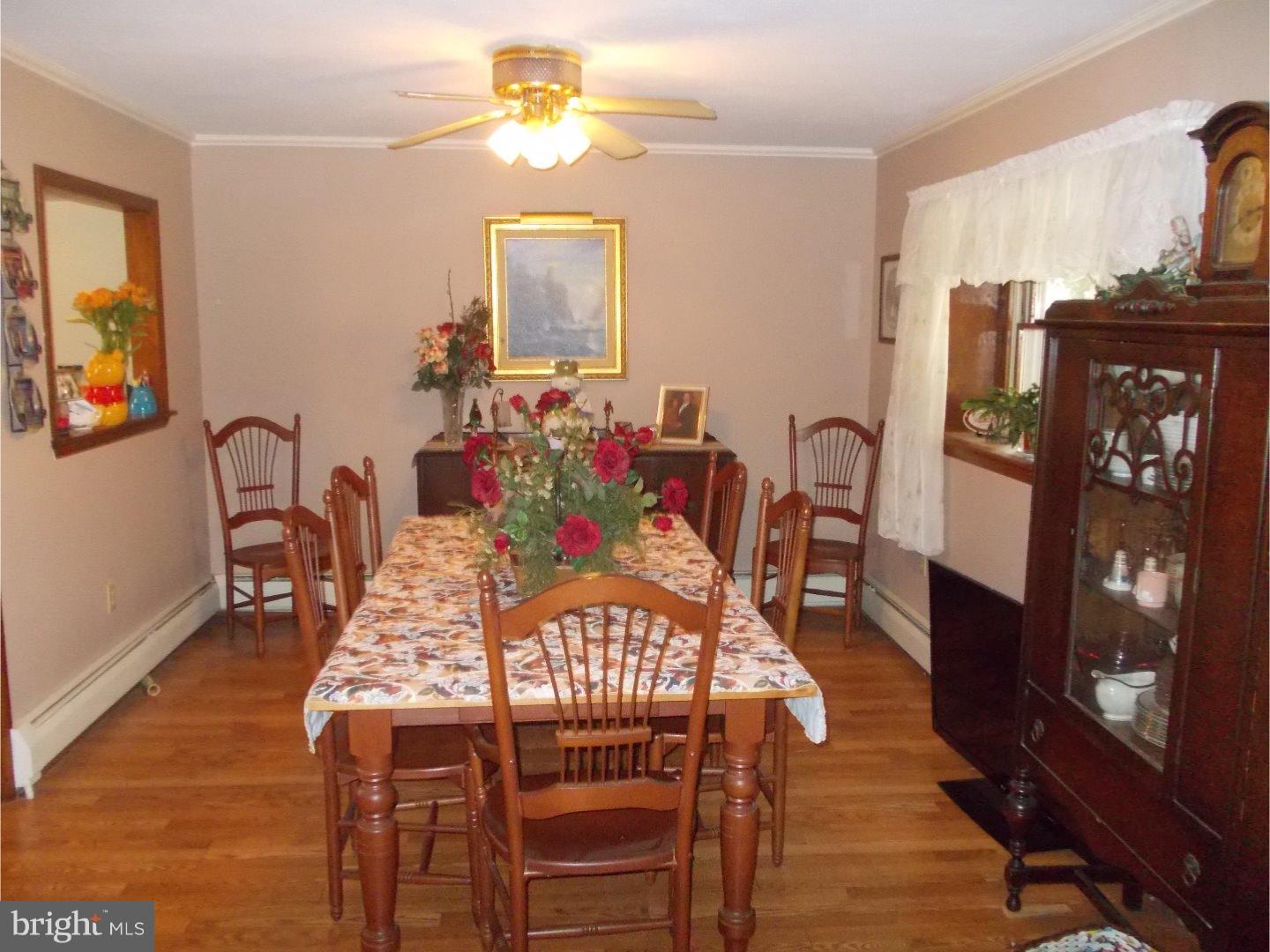 2 Foxglove Road Levittown, PA 19056 - Photo 8 of 22 Dining Room