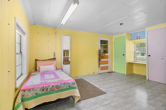 $139,900 | 208 West St Marys Street, Decatur, MI 49045