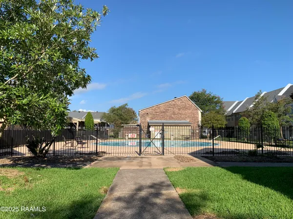 $104,900 | 1310 Dulles Drive, Unit C, Lafayette, LA 70506