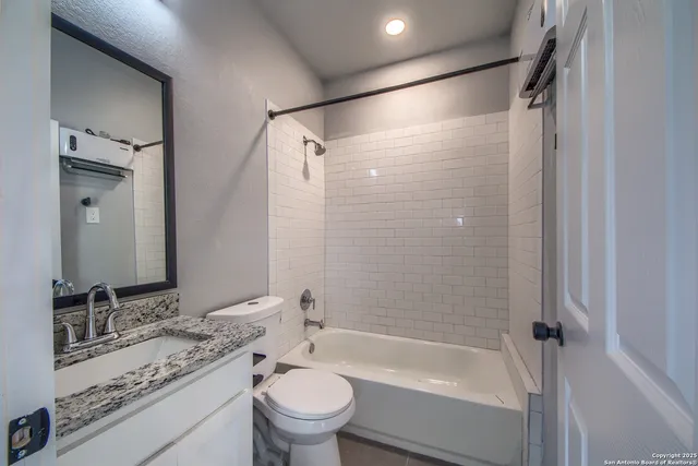 $1,000 | 2714 Observation Drive, Unit 2, San Antonio, TX 78227