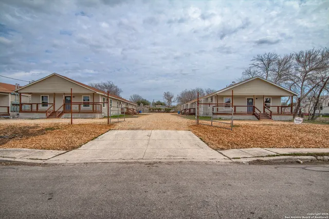 $1,000 | 2714 Observation Drive, Unit 2, San Antonio, TX 78227