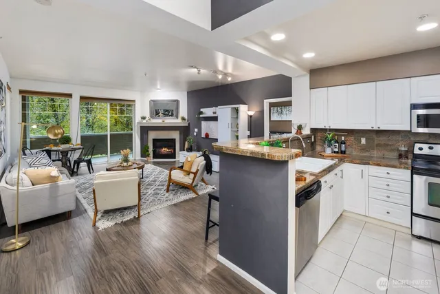 $667,000 | 2244 132nd Avenue Southeast, Unit B116, Bellevue, WA 98005