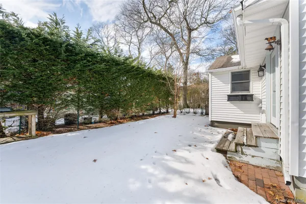 $675,000 | 5 Sherman Avenue, Hampton Bays, NY 11946