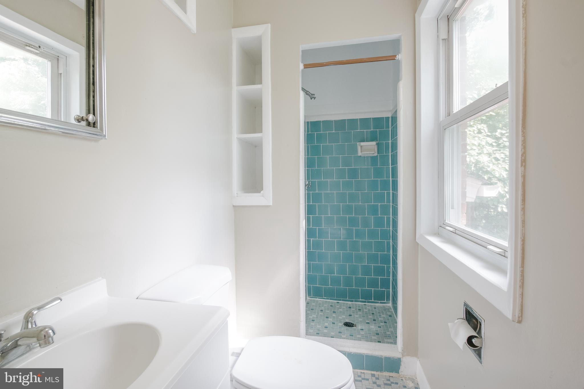 13010 Estelle Road Silver Spring, MD 20906 - Photo 22 of 39 master bathroom