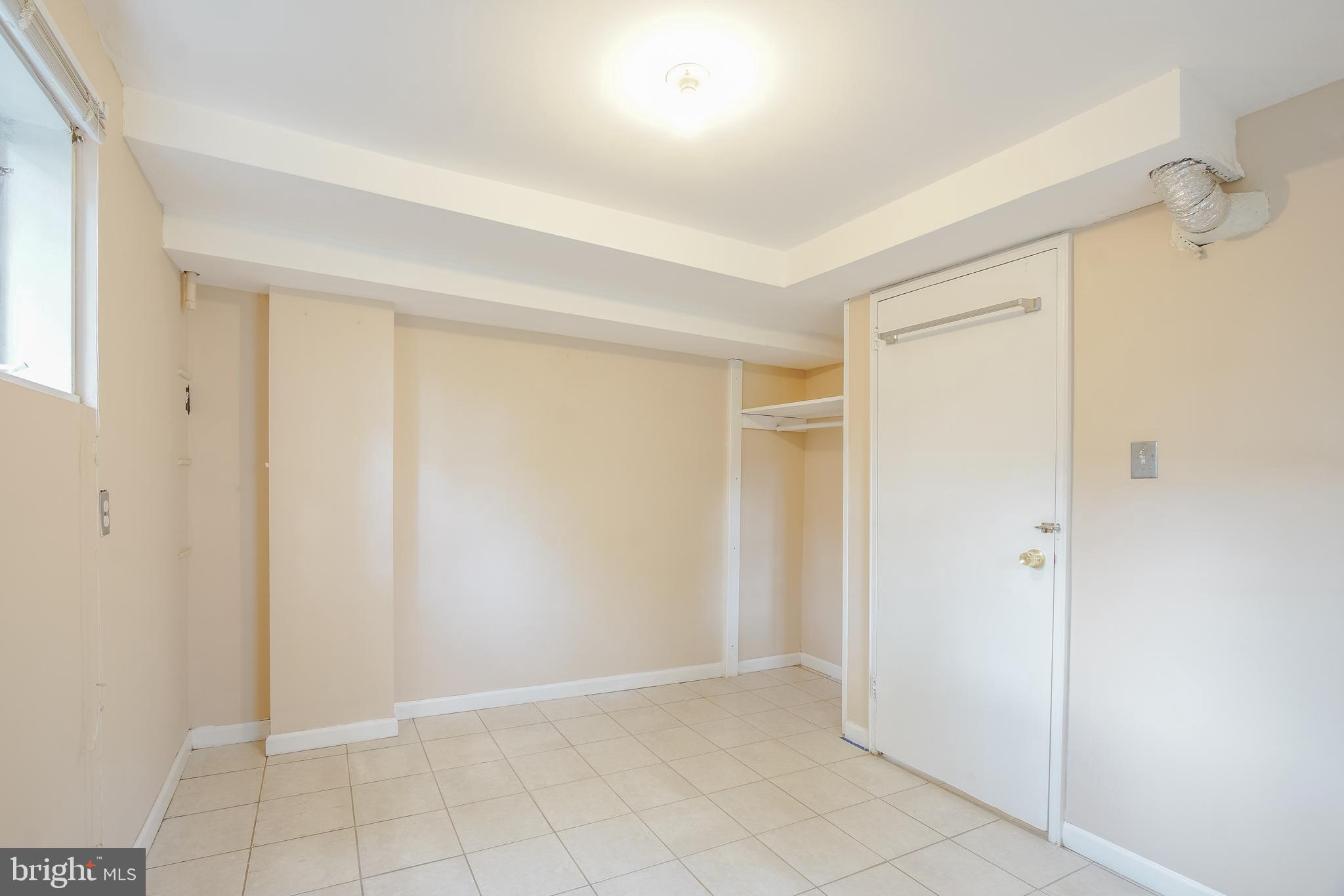 13010 Estelle Road Silver Spring, MD 20906 - Photo 31 of 39 4th bed room / walk out
