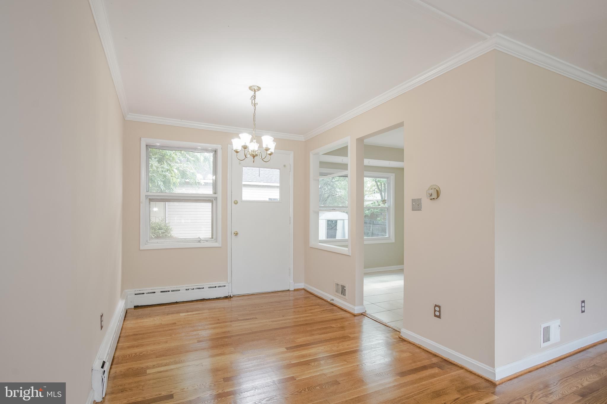 13010 Estelle Road Silver Spring, MD 20906 - Photo 9 of 39 dining room