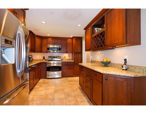 5 Mc Intosh Road Chelmsford, MA 01824 - Photo 3 of 18 Gallery Image 3