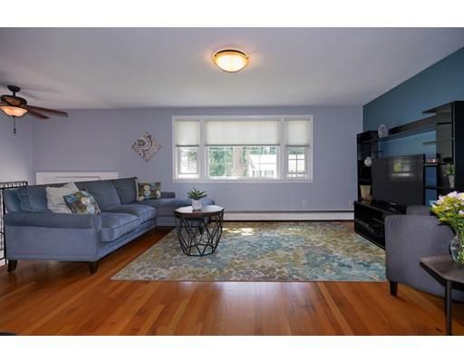 5 Mc Intosh Road Chelmsford, MA 01824 - Photo 4 of 18 Gallery Image 4