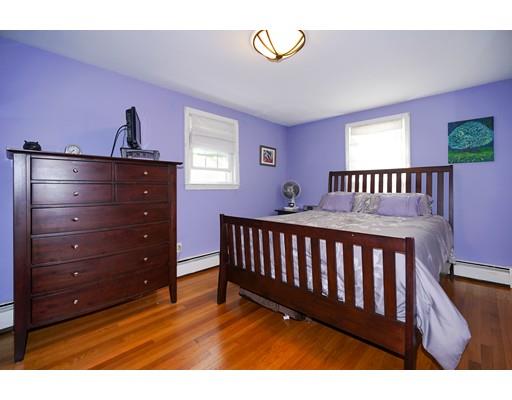 5 Mc Intosh Road Chelmsford, MA 01824 - Photo 7 of 18 Gallery Image 7