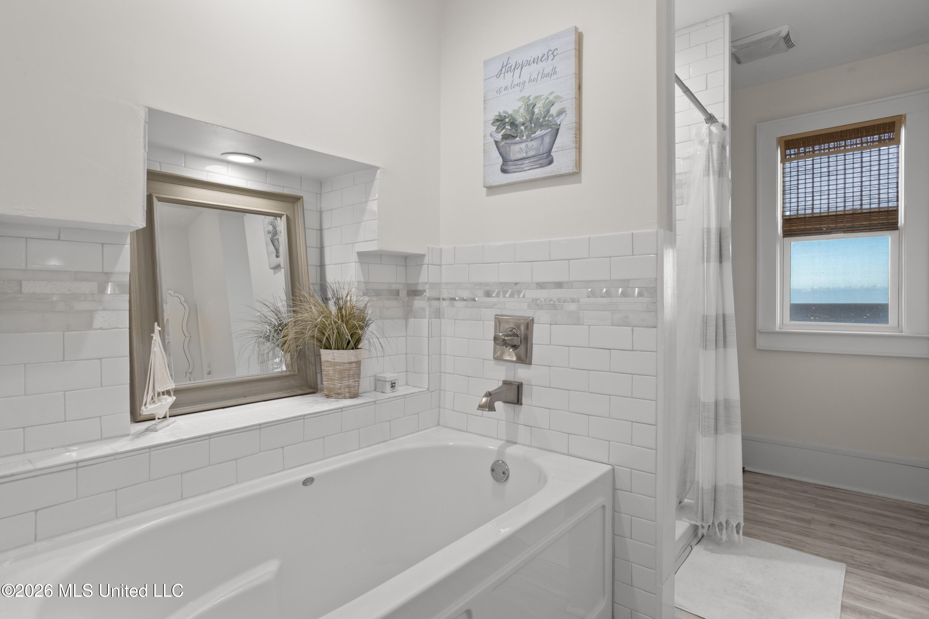 1623 Cayman Cove Biloxi, MS 39531 - Photo 40 of 58 00049