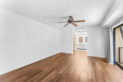 $369,900 | 1214 12th Lane, Palm Beach Gardens, FL 33418