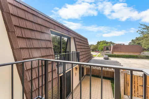 $369,900 | 1214 12th Lane, Palm Beach Gardens, FL 33418