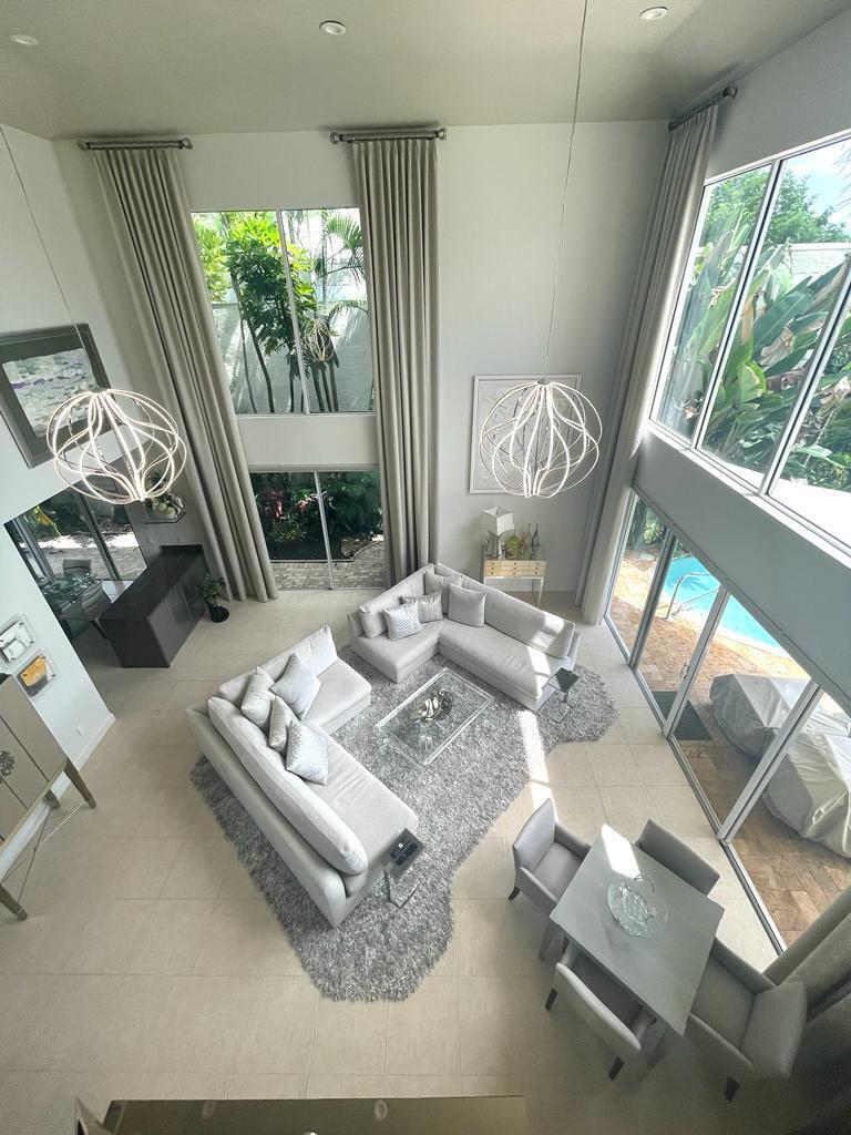 7776 Travelers Tree Drive Boca Raton, FL 33433 - Photo 3 of 19 Living Room