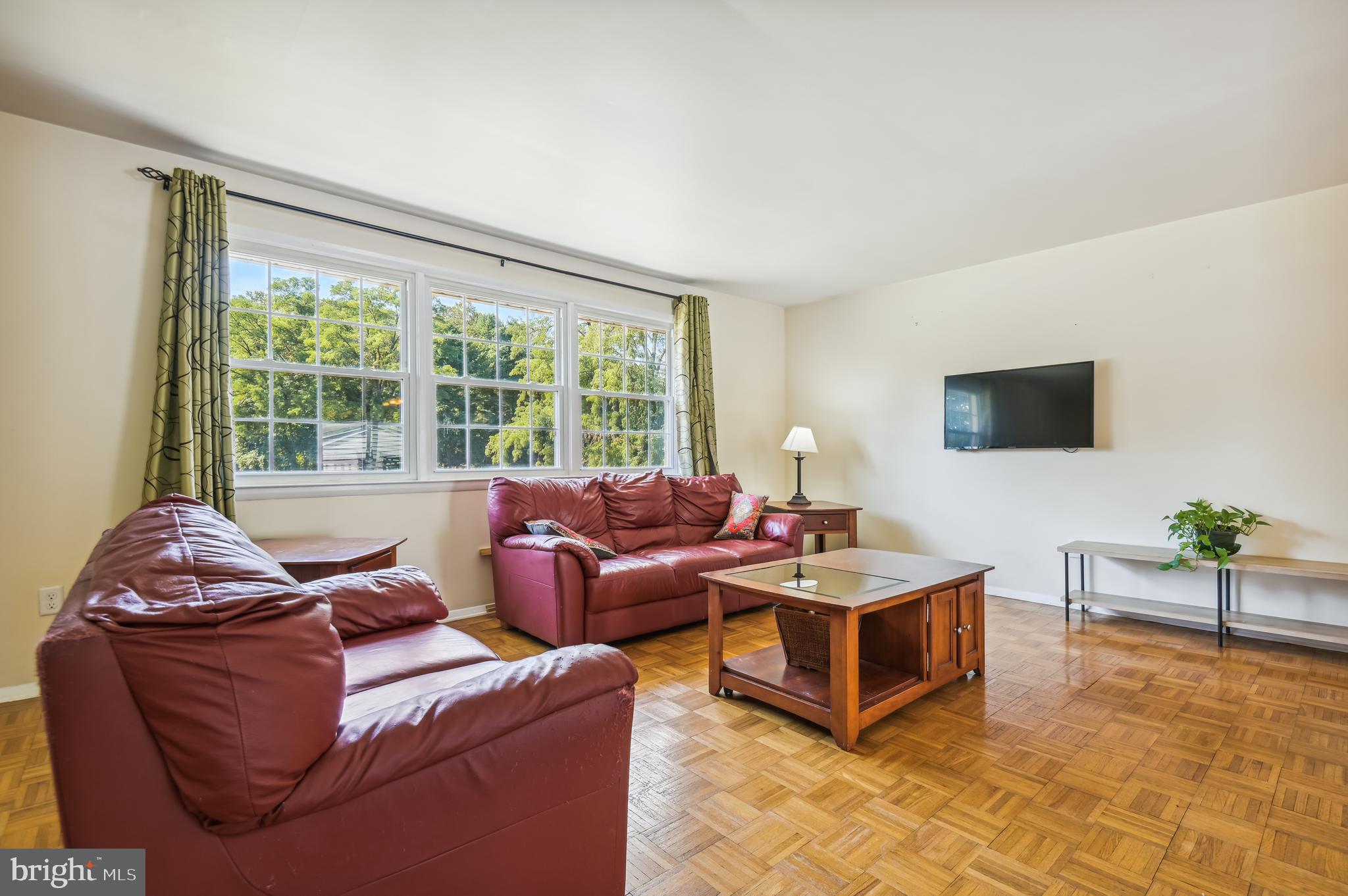 1004 Breezewick Road Towson, MD 21286 - Photo 5 of 30 Gallery Image 5