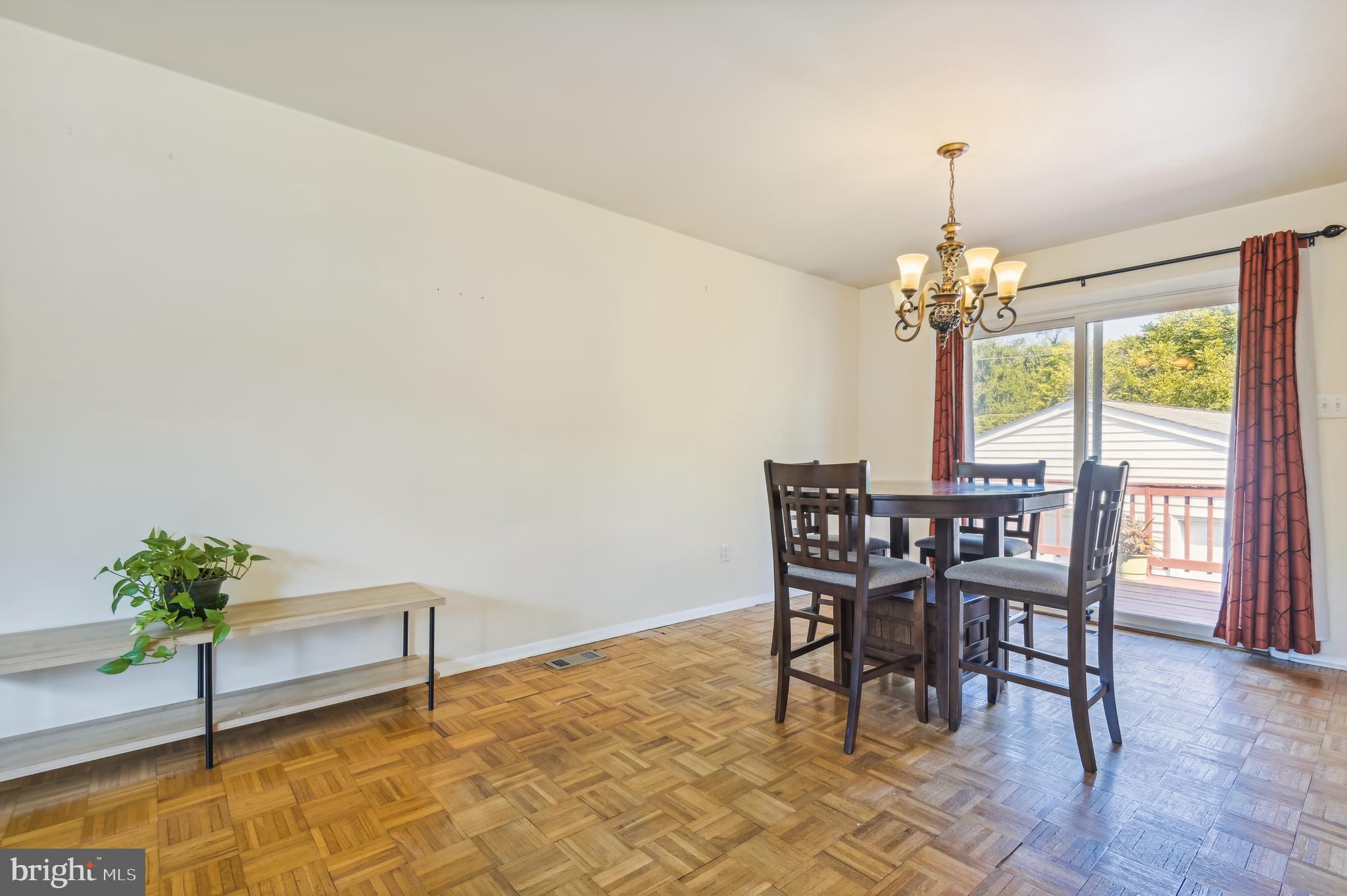 1004 Breezewick Road Towson, MD 21286 - Photo 8 of 30 Gallery Image 8
