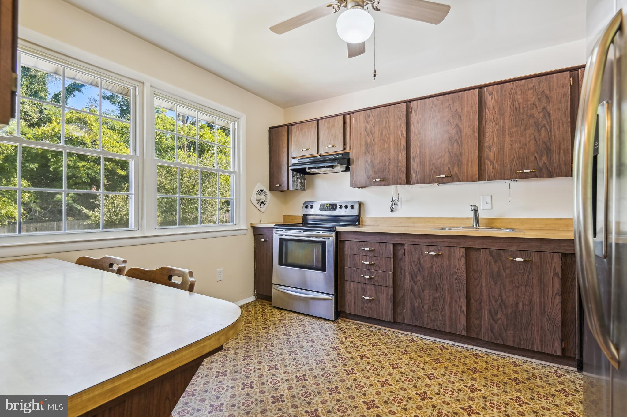 1004 Breezewick Road Towson, MD 21286 - Photo 10 of 30 Gallery Image 10