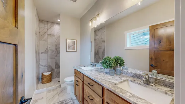 $499,900 | 509 Golfview Avenue, Zumbrota, MN 55992