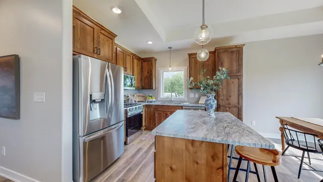 $499,900 | 509 Golfview Avenue, Zumbrota, MN 55992