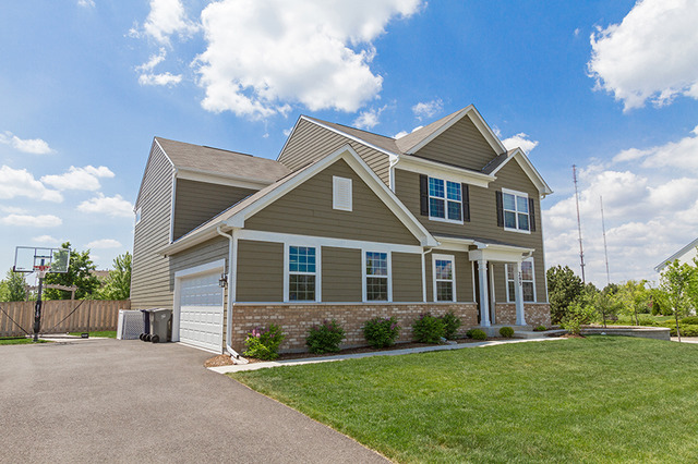 295 Monument Road Elgin, IL 60124 - Photo 1 of 25
