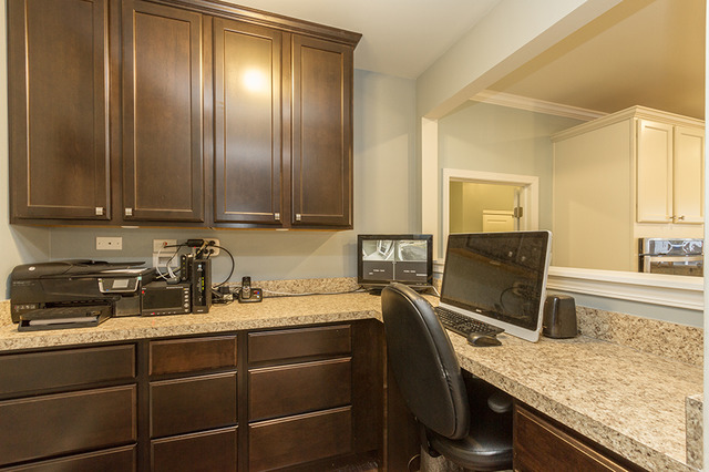 295 Monument Road Elgin, IL 60124 - Photo 12 of 25