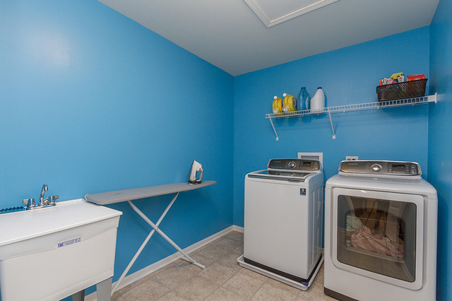 295 Monument Road Elgin, IL 60124 - Photo 21 of 25