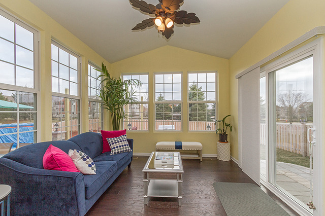 295 Monument Road Elgin, IL 60124 - Photo 7 of 25