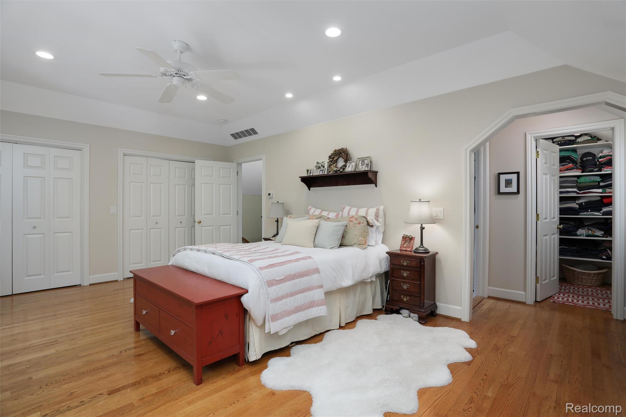 4200 Surrey Cross Road Bloomfield Hills, MI 48301 - Photo 19 of 42 Primary bedroom