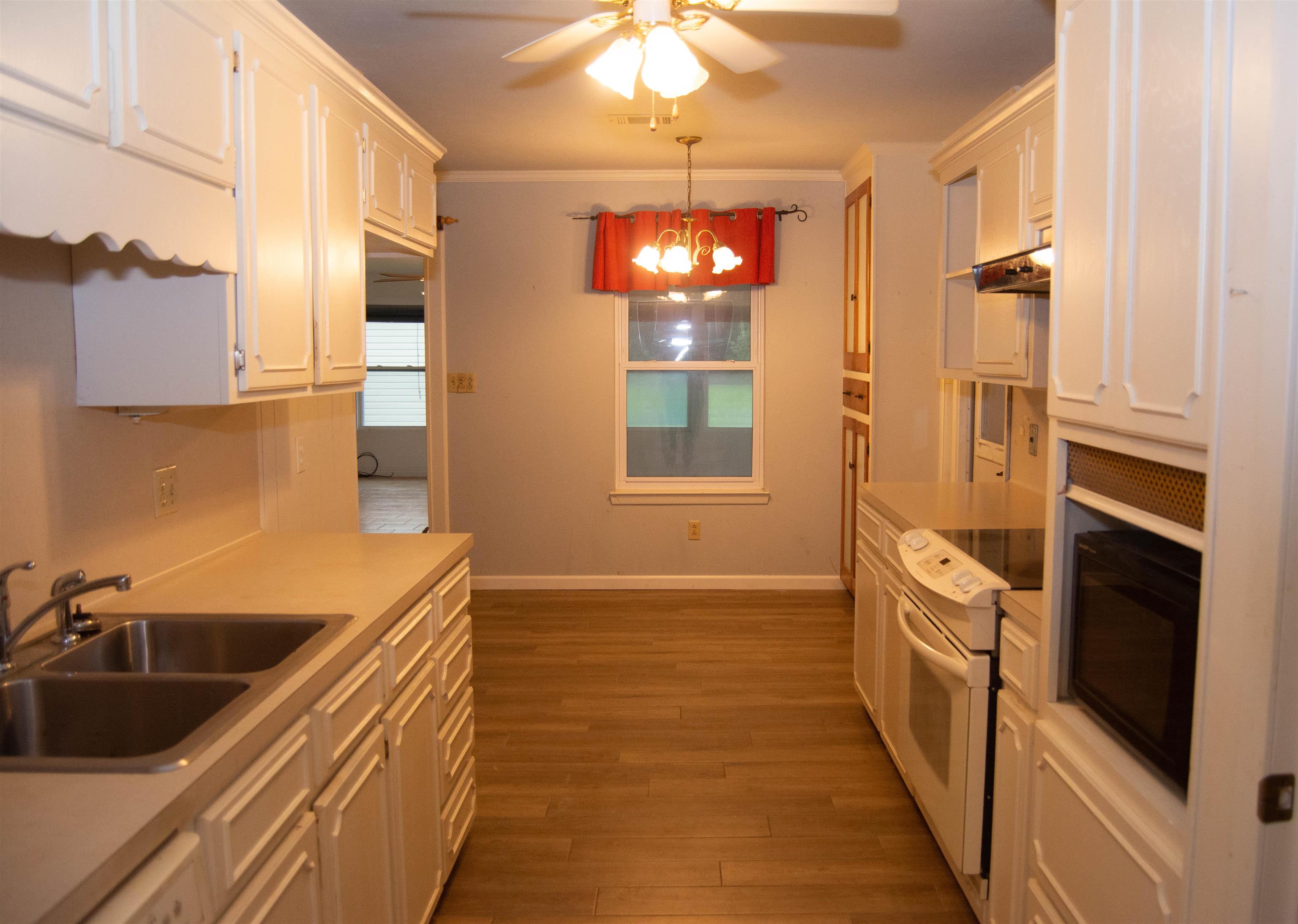6840 Howe Street Groves, TX 77619 - Photo 6 of 17