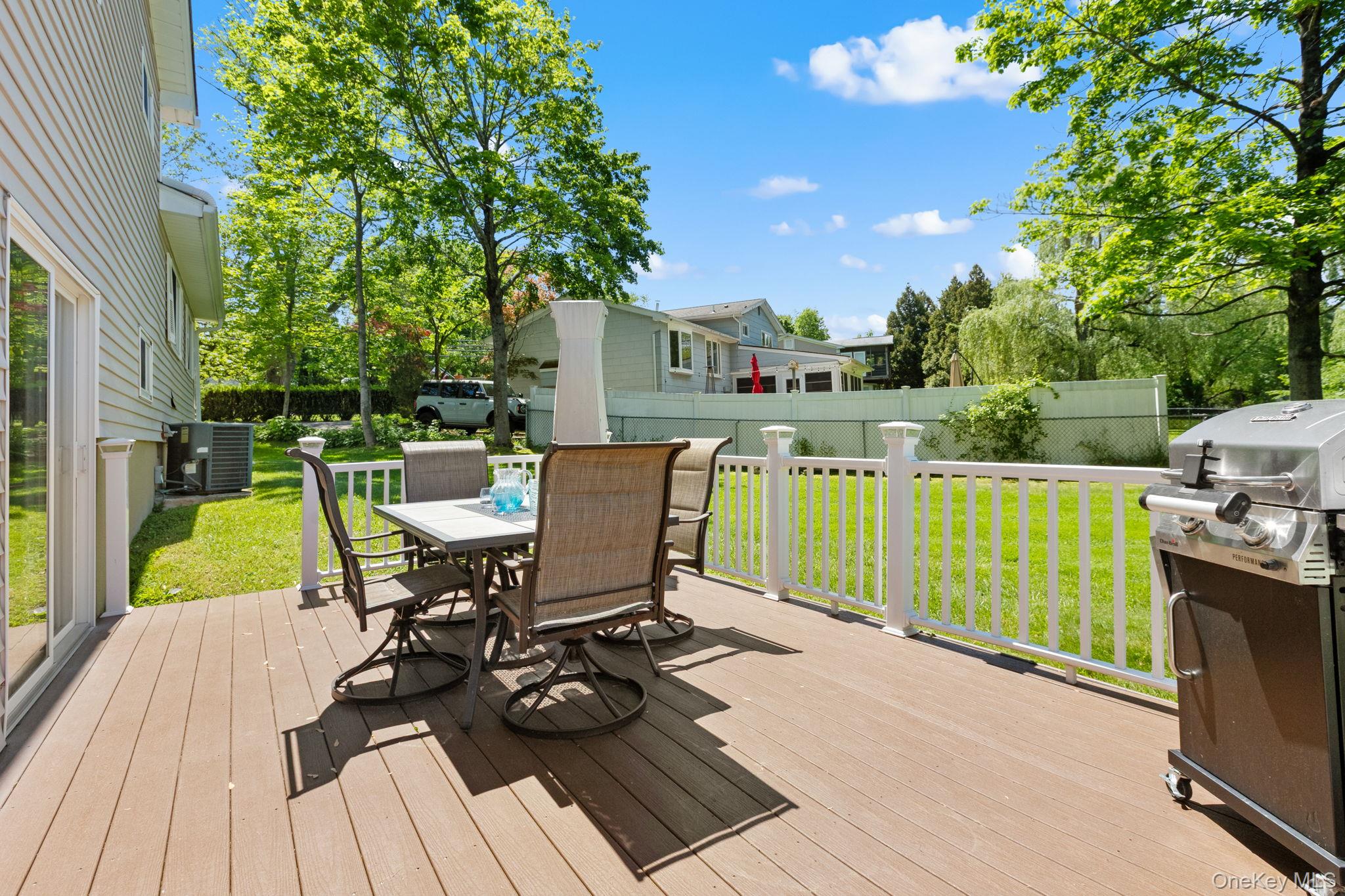 351 London Road Yorktown Heights, NY 10598 - Photo 26 of 32