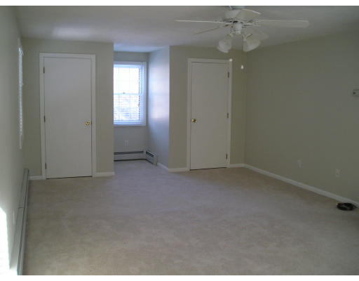 35 Pikes Hill Road Sterling, MA 01564 - Photo 8 of 16
