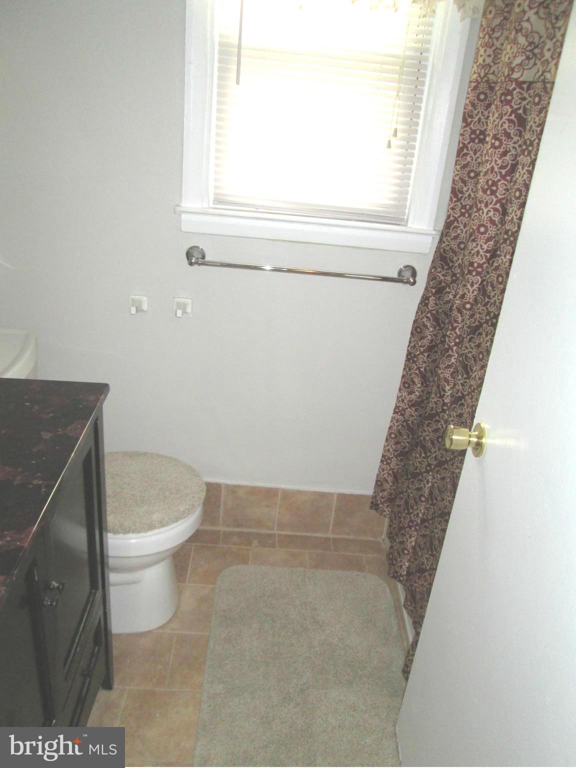5108 Fredcrest Road Baltimore, MD 21229 - Photo 15 of 21 Bath